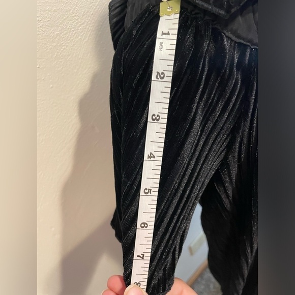 NWT sanctuary off shoulder velvet dress - Picture 3 of 9